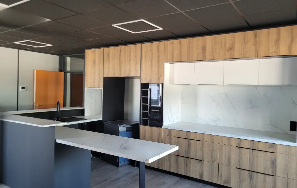 finitions intérieures intérieur d'une cuisine de bâtiment modulaire